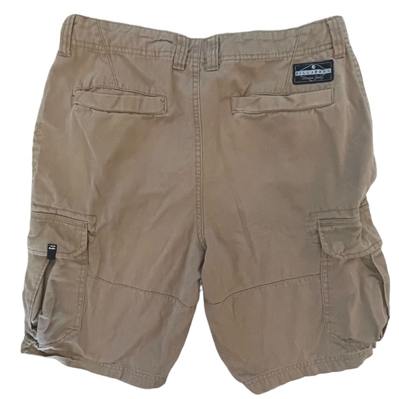Billabong Shorts - Picture 2 of 9